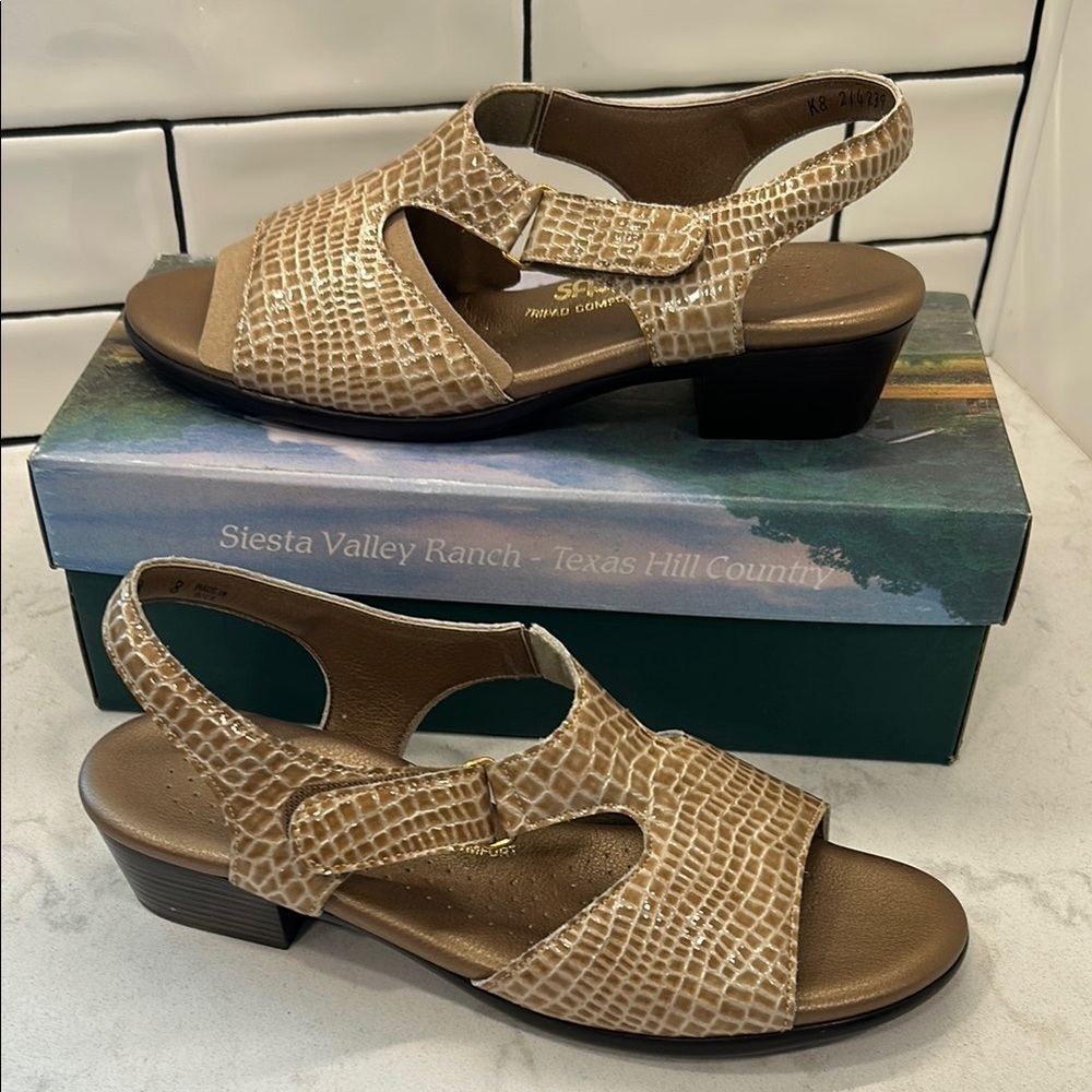 SAS Suntimer Beige Crock Women's Sandals 10N‎ Tripad Comfort Snakeskin Vacation